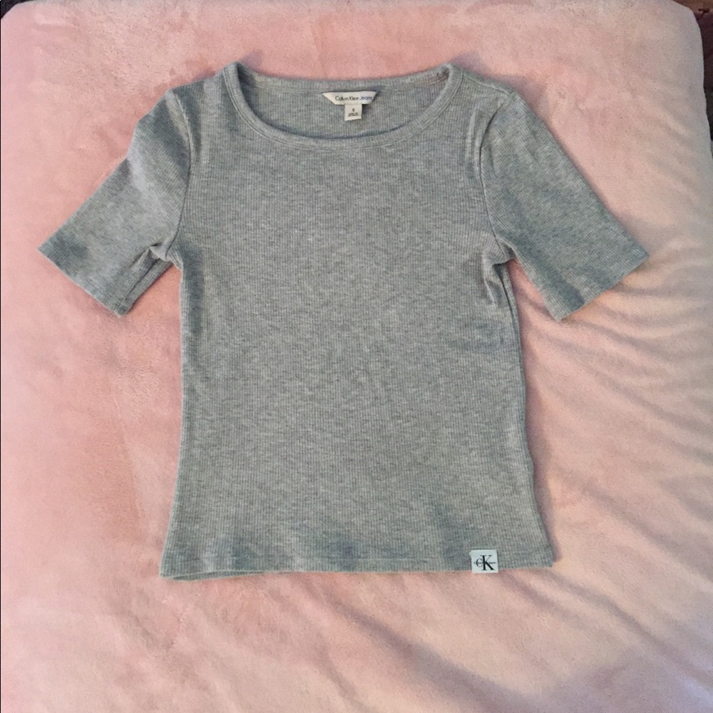 CK Jeans Short-Sleeve Baby Tee in Heather Grey